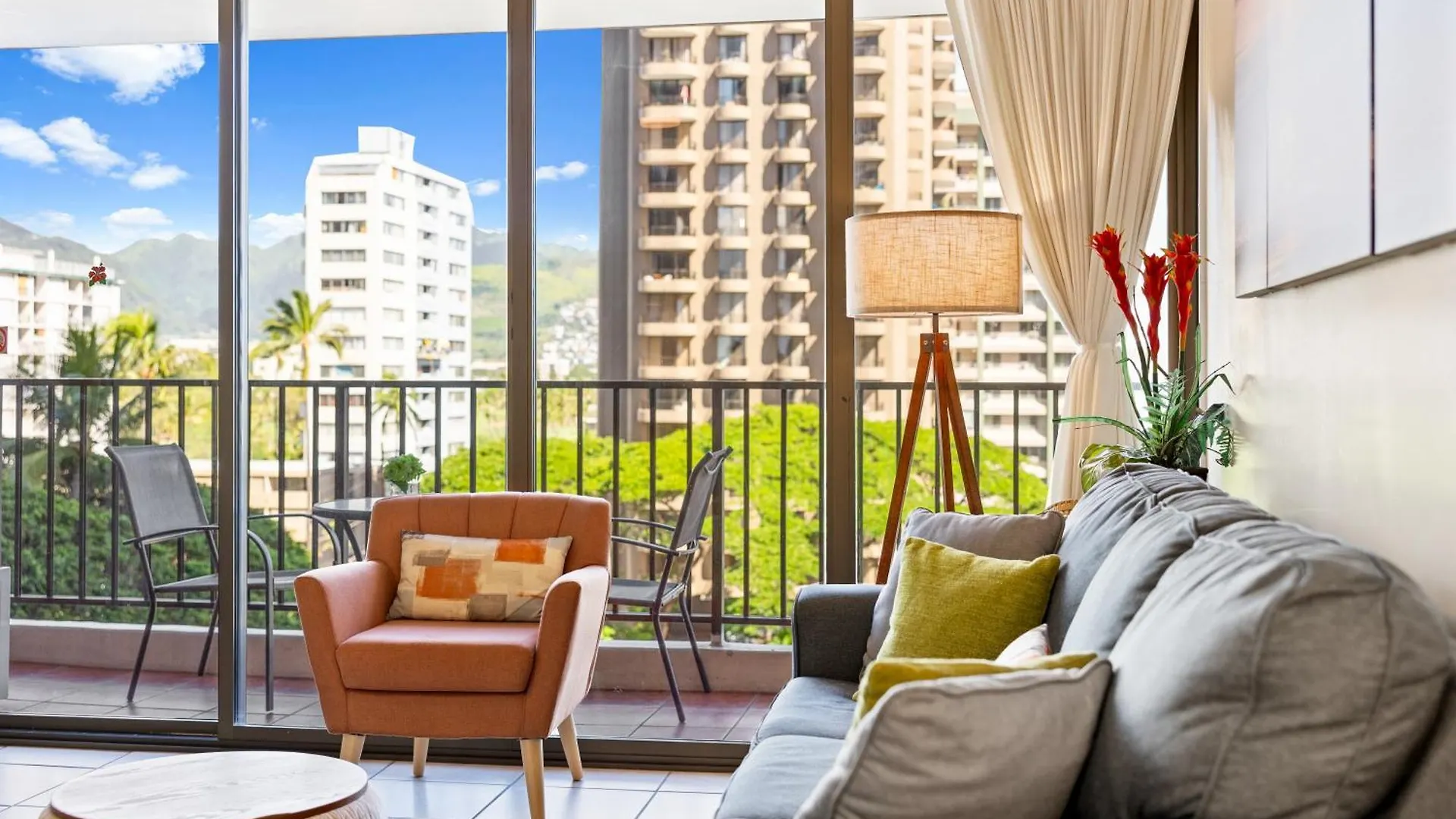 Cozy Waikiki Getaway, Stroll To Beach With Free Parking Honolulu 0*,  Stati Uniti